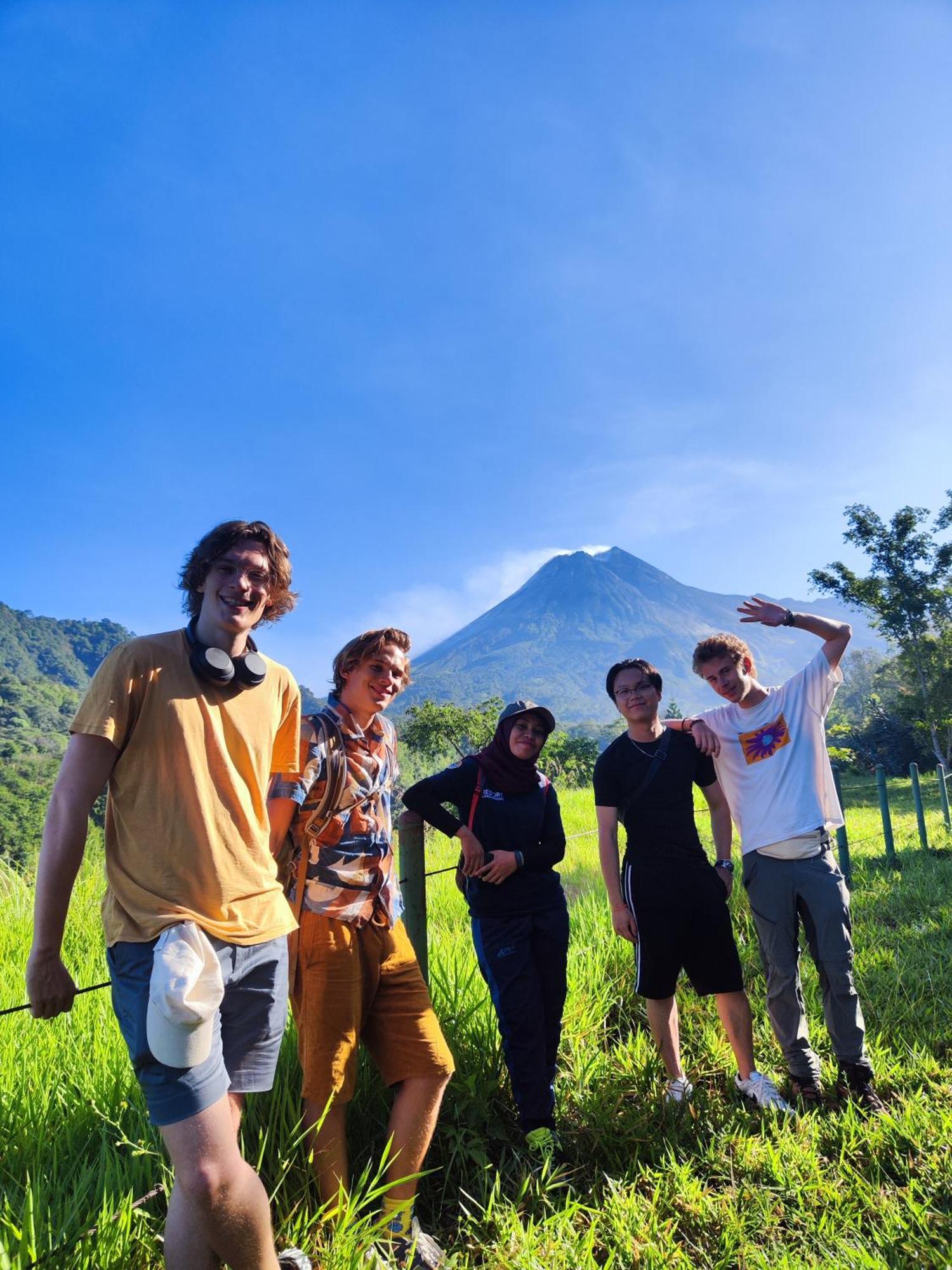 Hubs Hostel ยอกยาการ์ตา ภายนอก รูปภาพ